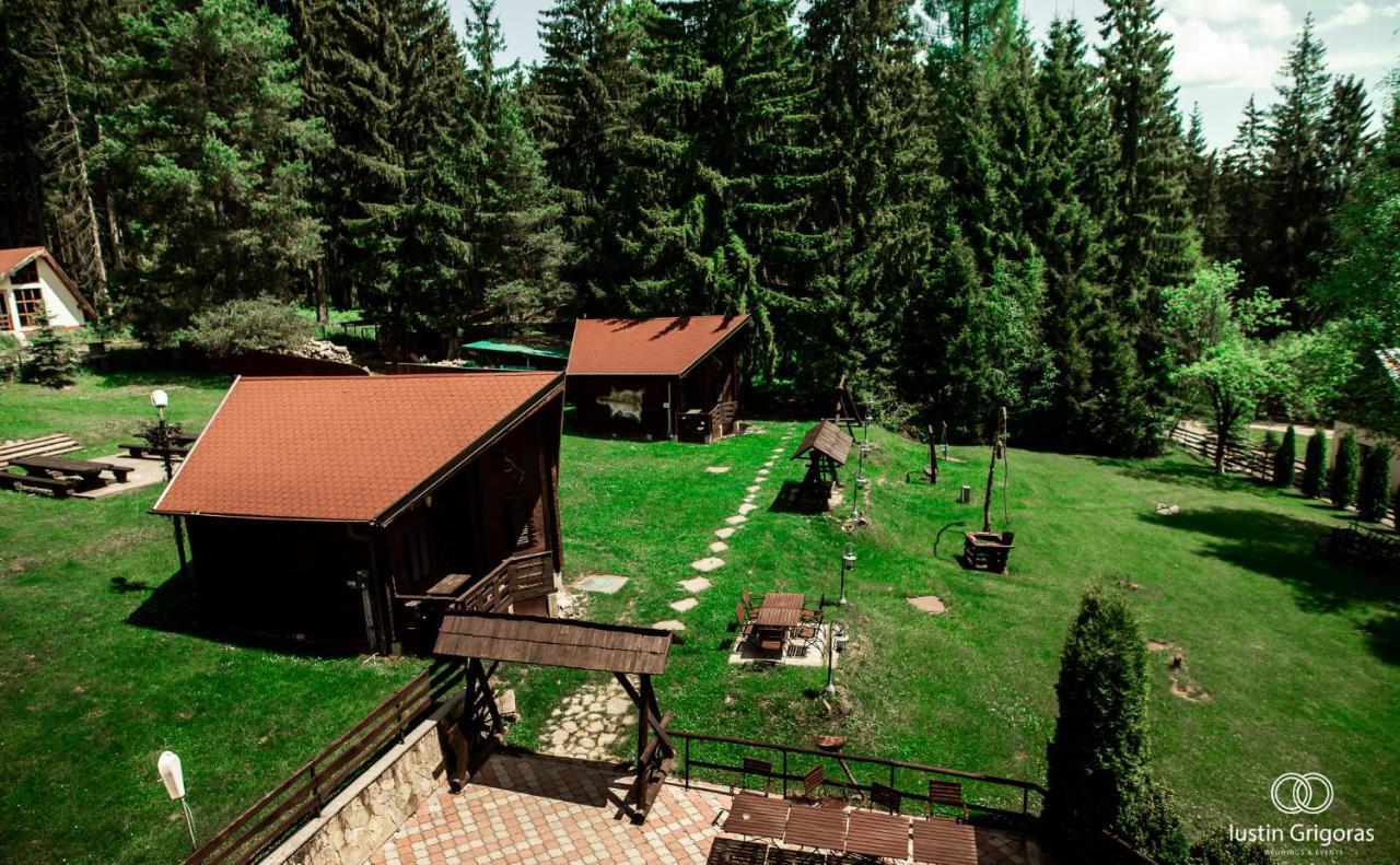 Pensiunea Vanatorul Vatra Dornei Exterior photo